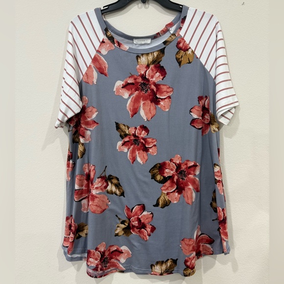 Reborn J Tops - Reborn J Red Floral and Striped Sleeve Top